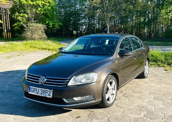 volkswagen Volkswagen Passat cena 36900 przebieg: 174000, rok produkcji 2012 z Władysławowo